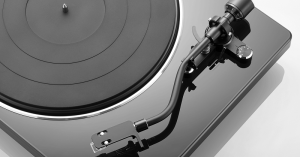 Проигрыватель винила Denon DP-450USB