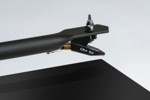 Проигрыватель винила Pro-Ject T1 (OM 5E)