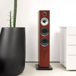 Акустическая система B&W 704 s2