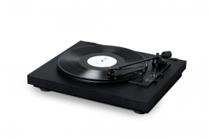 Проигрыватель винила Pro-Ject A1 (OM 10)