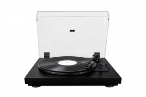Проигрыватель винила Pro-Ject A1 (OM 10)