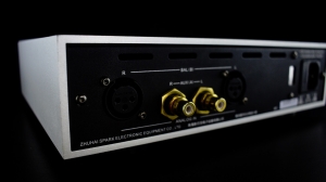 Усилитель для наушников Cayin IHA-6II