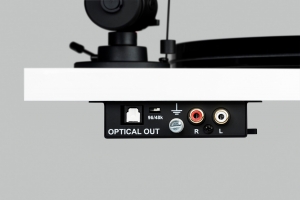 Проигрыватель винила Pro-Ject Essential III Digital (OM 10)
